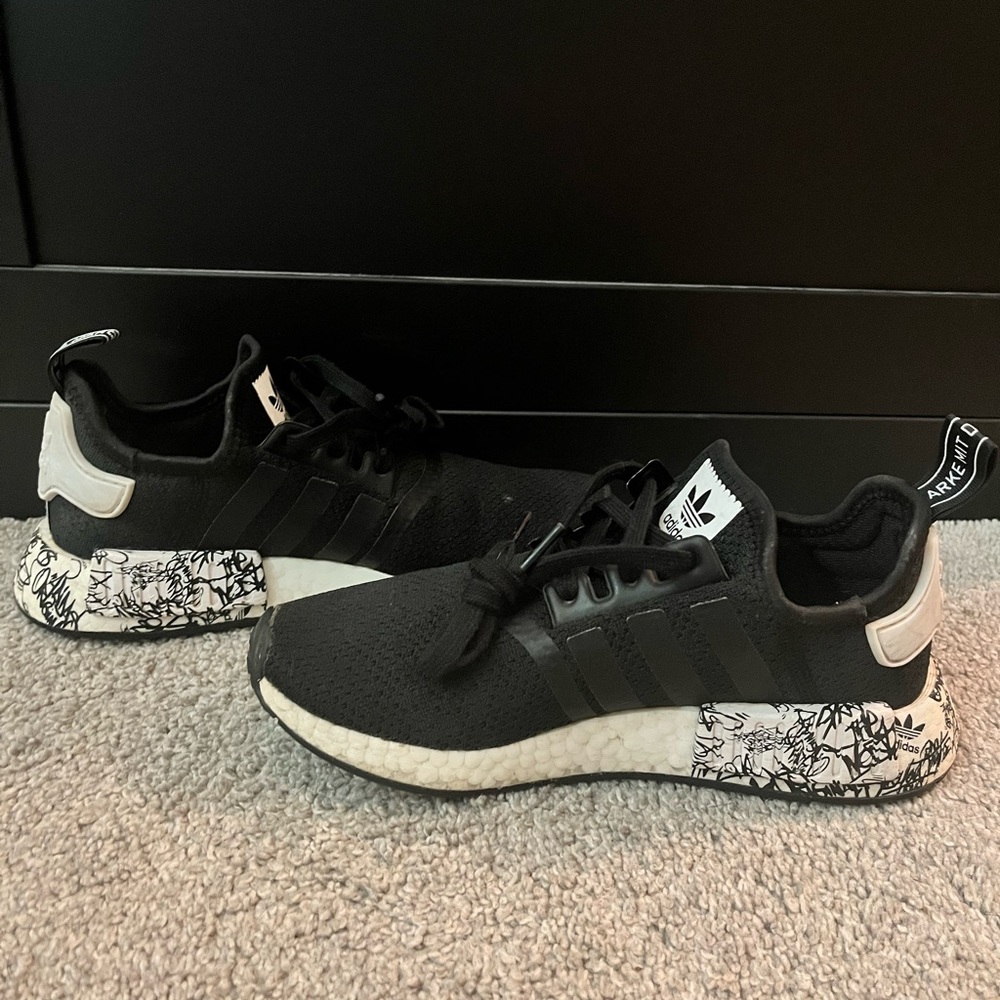 Adidas NMD R1 - Picture 2 of 6